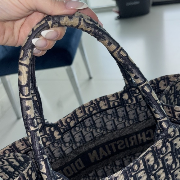 Christian Dior Medium Booktote - Picture 13 of 14